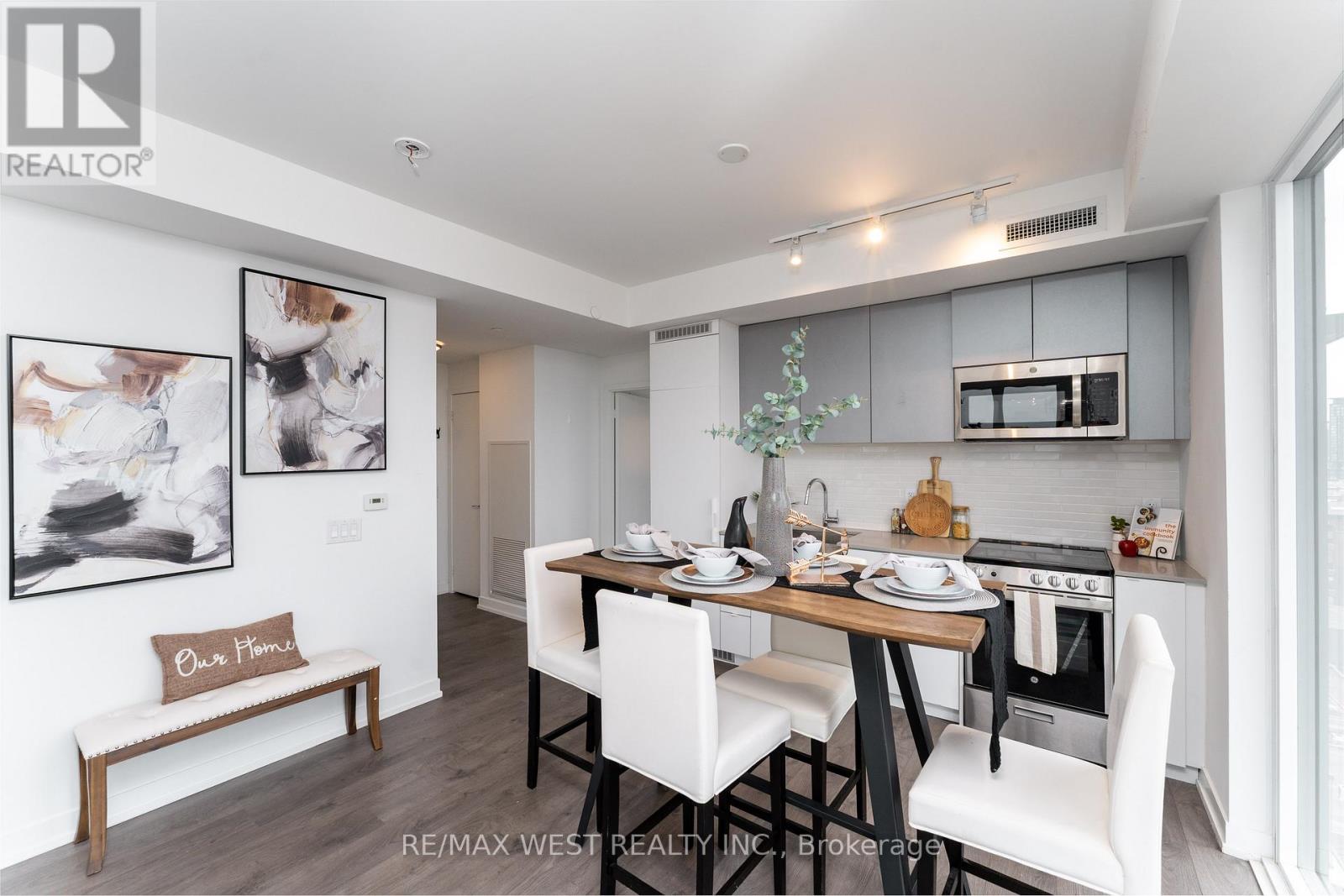 1207 - 270 Dufferin Street W, Toronto, Ontario  M6K 0H8 - Photo 15 - W12631972