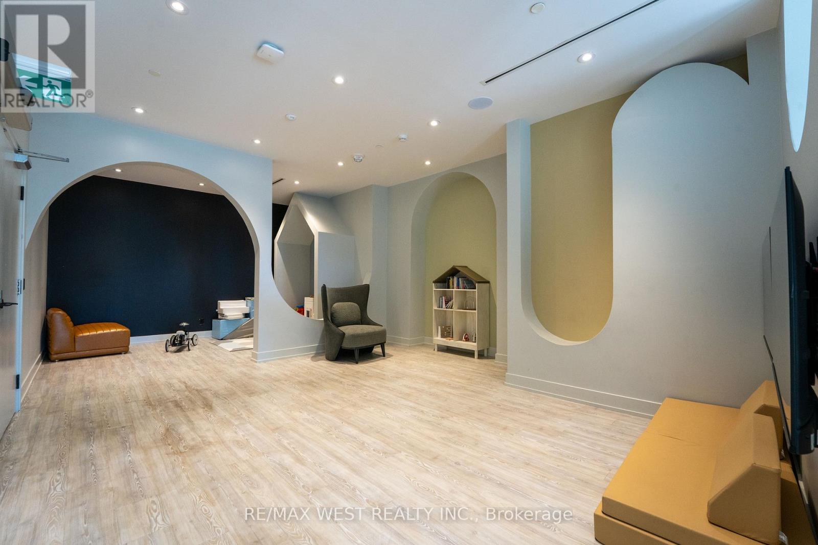 1207 - 270 Dufferin Street W, Toronto, Ontario  M6K 0H8 - Photo 34 - W12631972