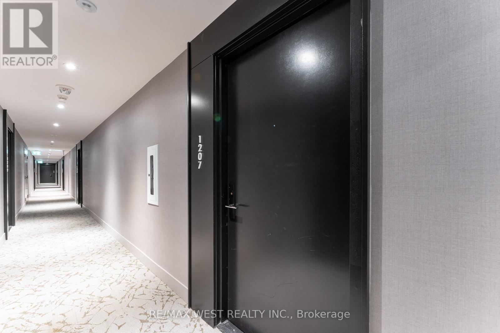 1207 - 270 Dufferin Street W, Toronto, Ontario  M6K 0H8 - Photo 8 - W12631972