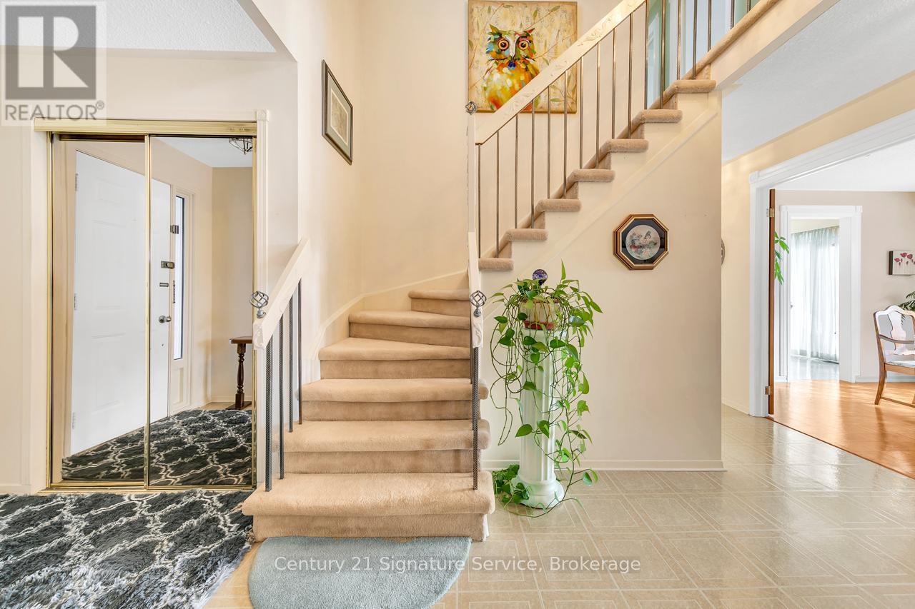 27 Northampton Street, Brampton, Ontario  L6S 3Y6 - Photo 4 - W12631984