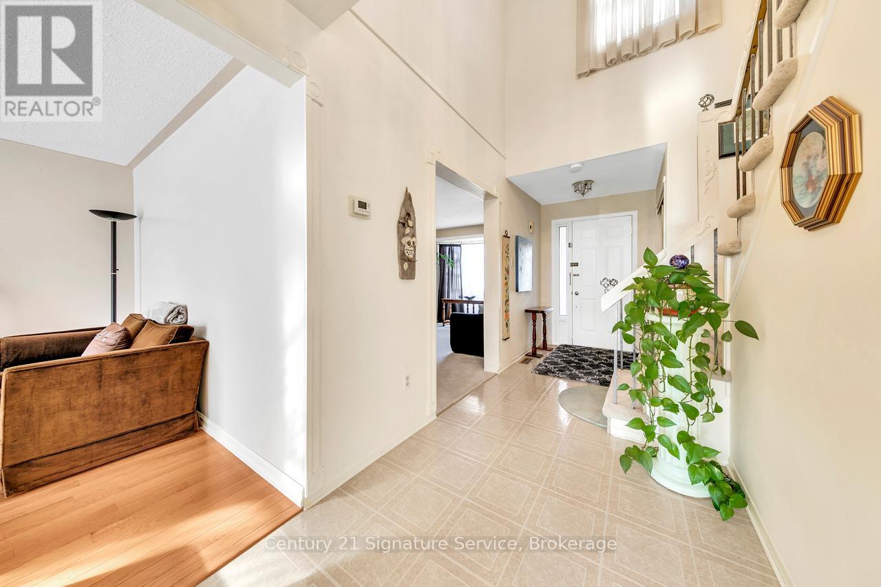 27 Northampton Street, Brampton, Ontario  L6S 3Y6 - Photo 6 - W12631984