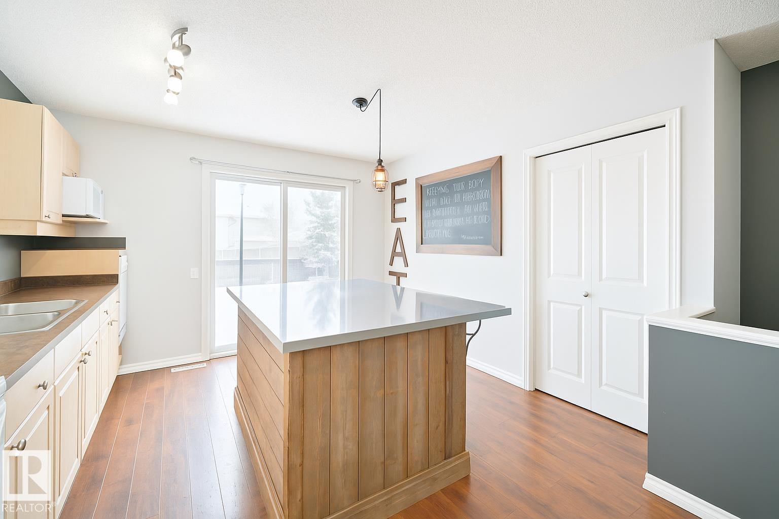 20432 48 Av Nw, Edmonton, Alberta  T6M 0C1 - Photo 7 - E4468106