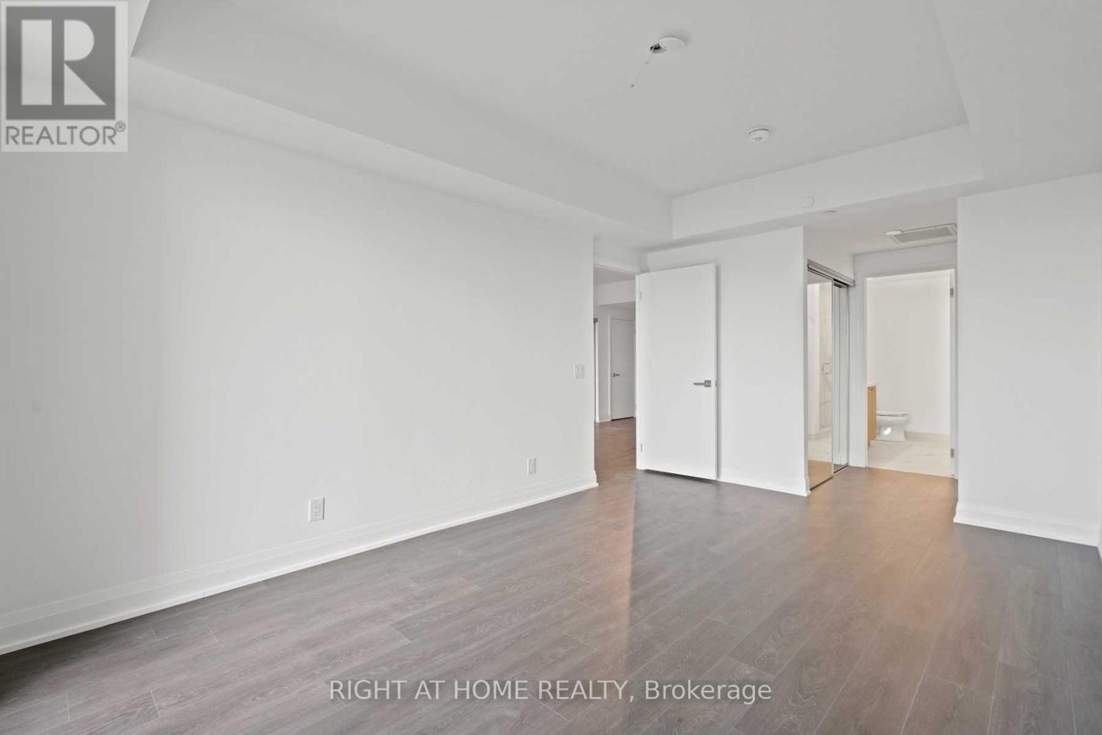 812 - 33 Frederick Todd Way, Toronto (Thorncliffe Park), Ontario  M4G 0C9 - Photo 12 - C12631992