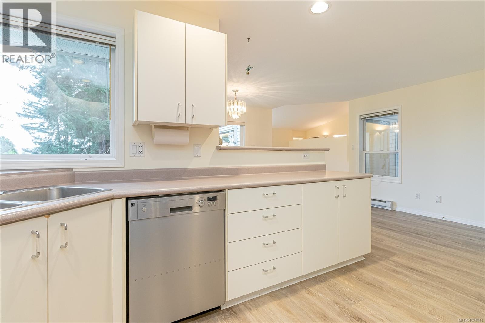 624 Wembley Rd, Parksville, British Columbia  V9P 2B4 - Photo 5 - 1021851