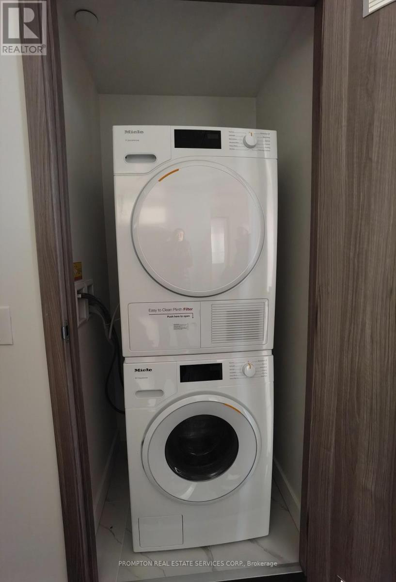 7709 - 3 Concord Cityplace Way, Toronto, Ontario  M5V 0X4 - Photo 10 - C12618384