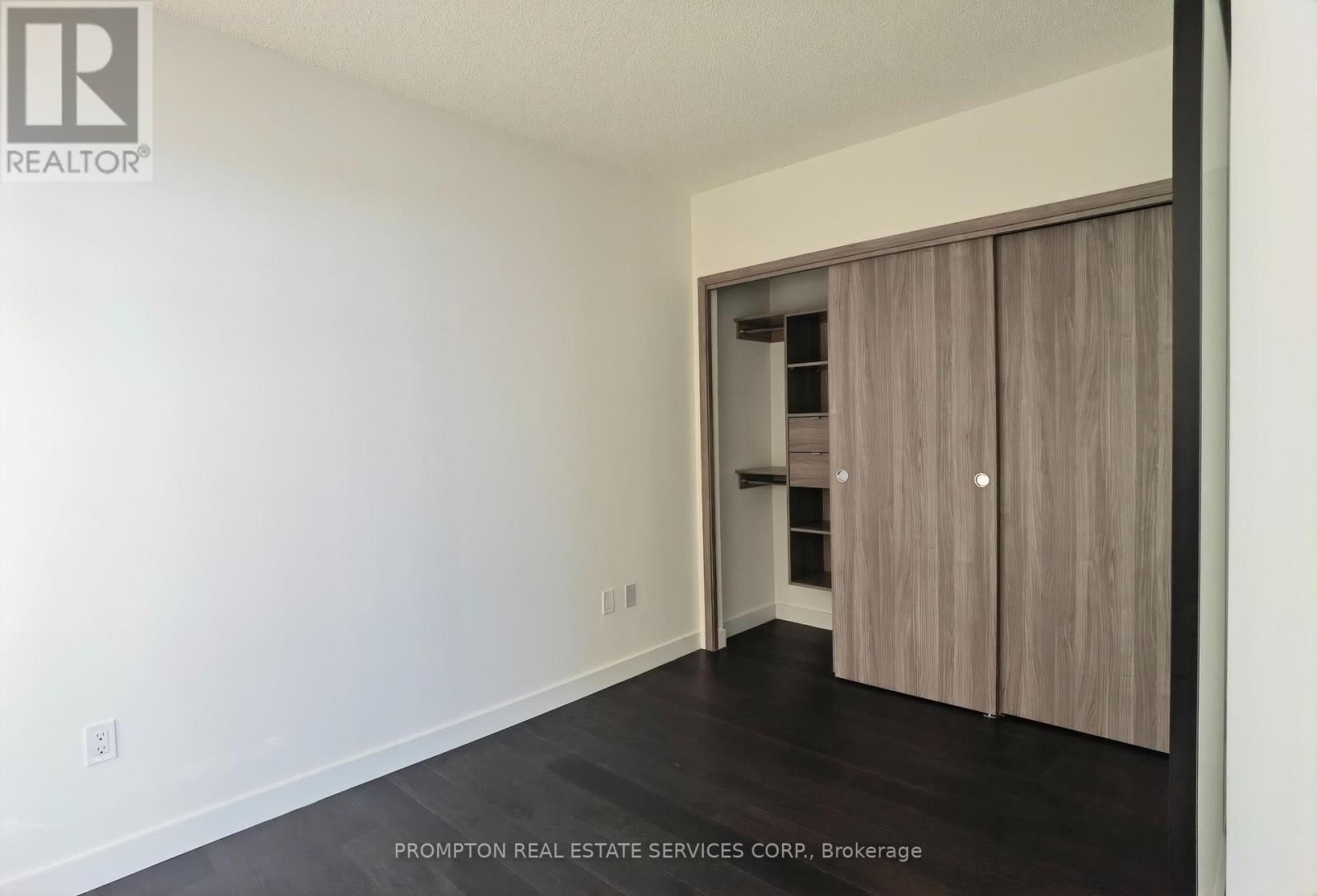 7709 - 3 Concord Cityplace Way, Toronto, Ontario  M5V 0X4 - Photo 8 - C12618384
