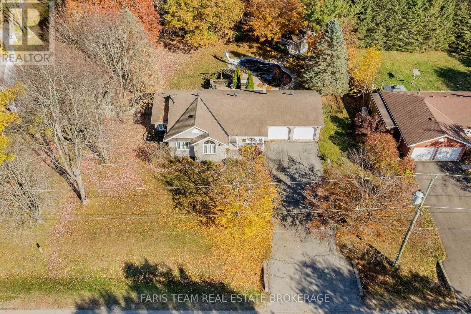 21 Maryjane Road, Tiny, Ontario  L0L 2T0 - Photo 5 - S12486283