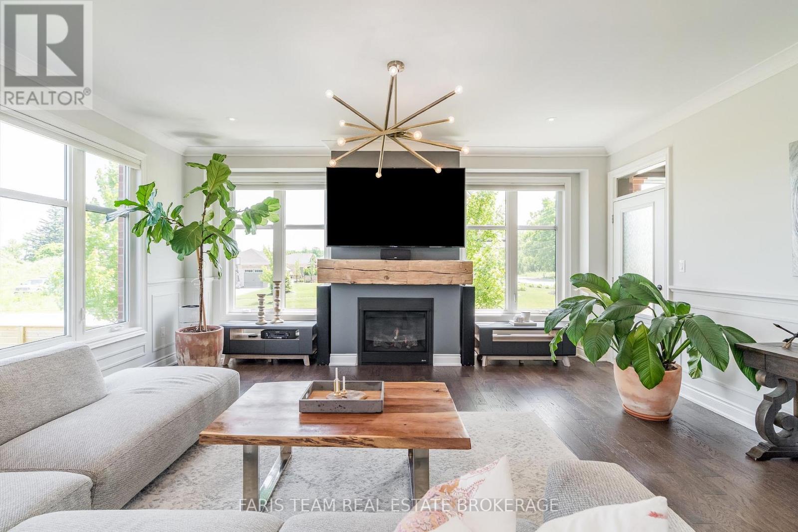 38 Nelson Street, Clearview, Ontario  L0M 1G0 - Photo 17 - S12562388