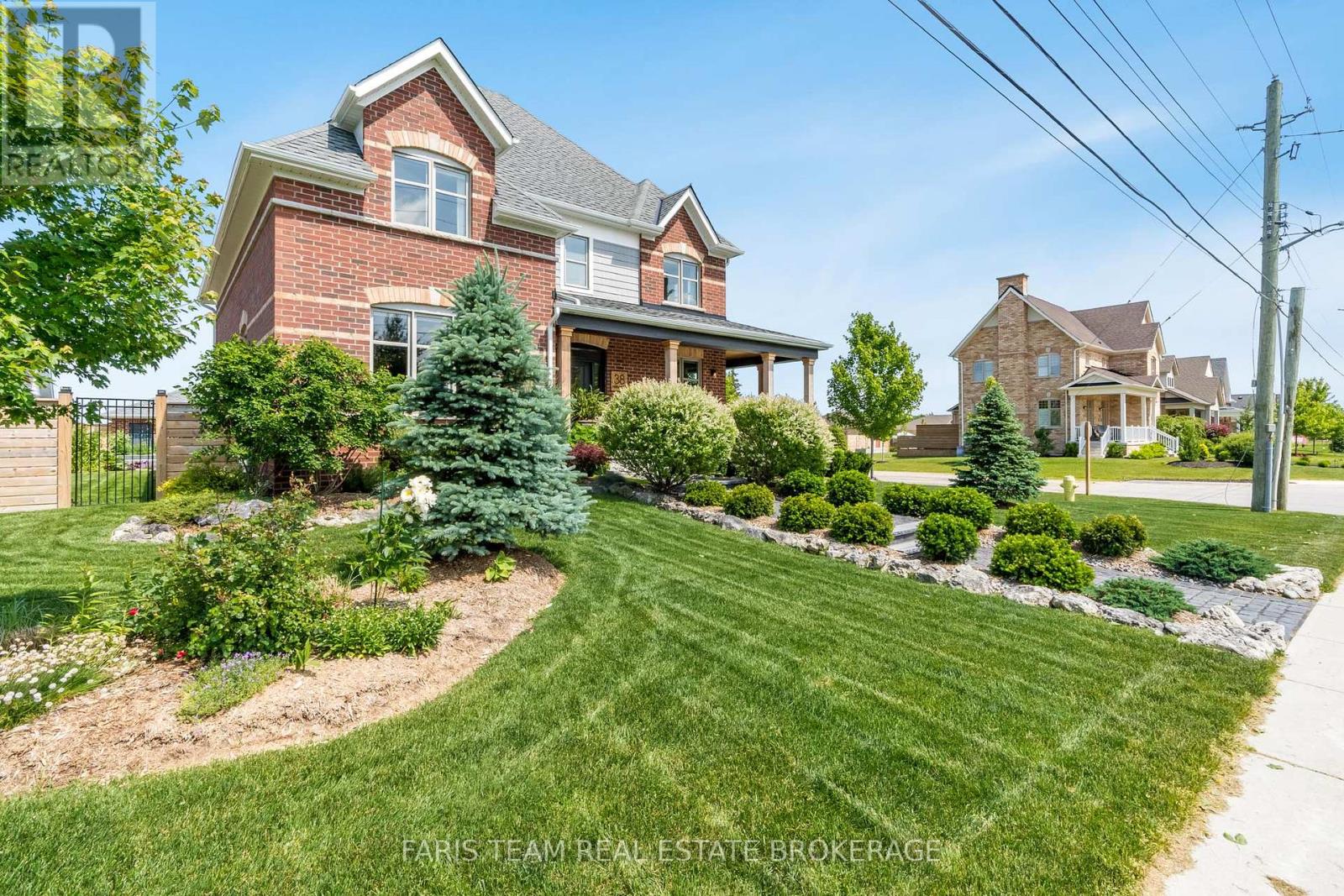 38 Nelson Street, Clearview, Ontario  L0M 1G0 - Photo 4 - S12562388