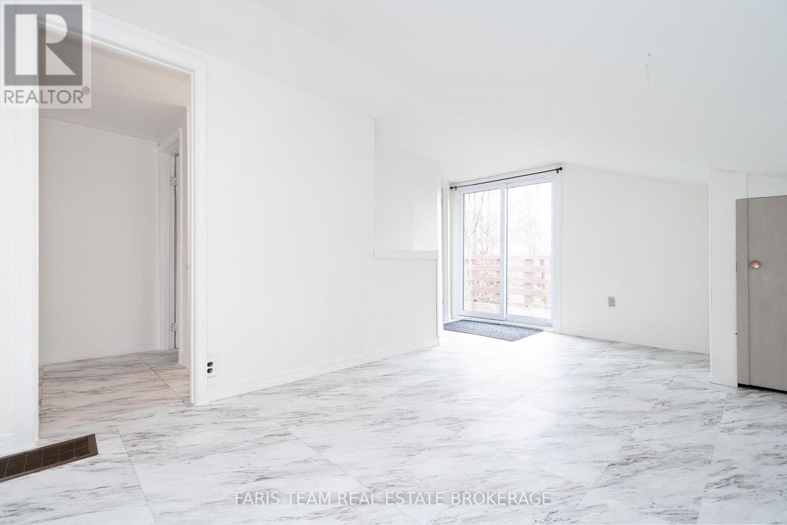 3 Courtland Street, Orillia, Ontario  L3V 1A4 - Photo 26 - S12514032