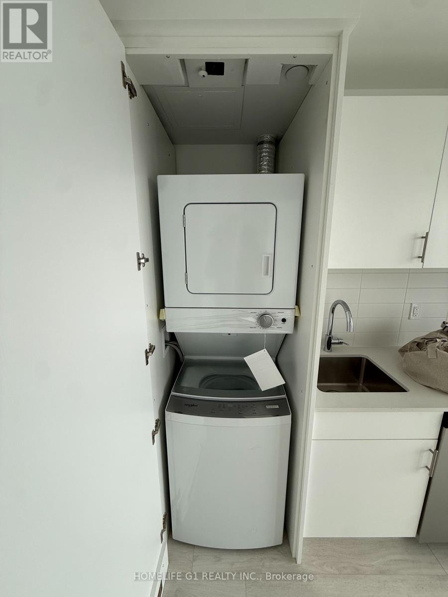 412 Silver Maple Road, Oakville, Ontario  L6H 7X8 - Photo 10 - W12617338