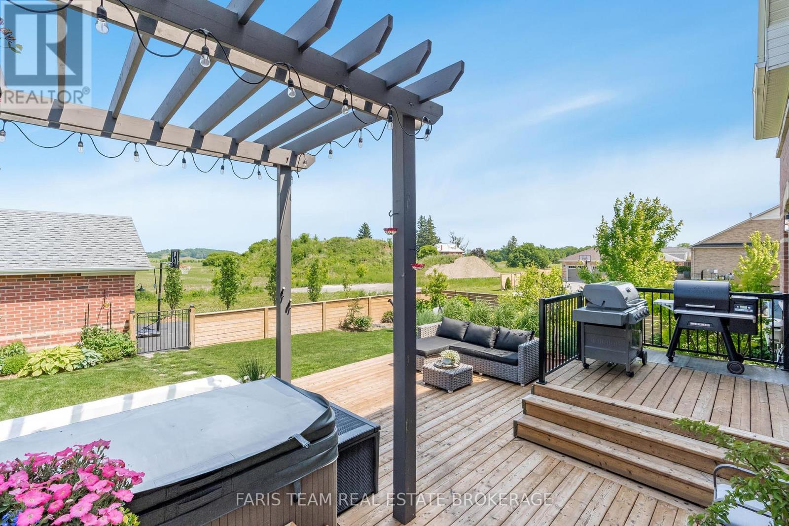 38 Nelson Street, Clearview, Ontario  L0M 1G0 - Photo 32 - S12562388