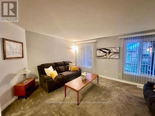 17 Lacorra Way, Brampton, Ontario  L6R 3P2 - Photo 11 - W12590732