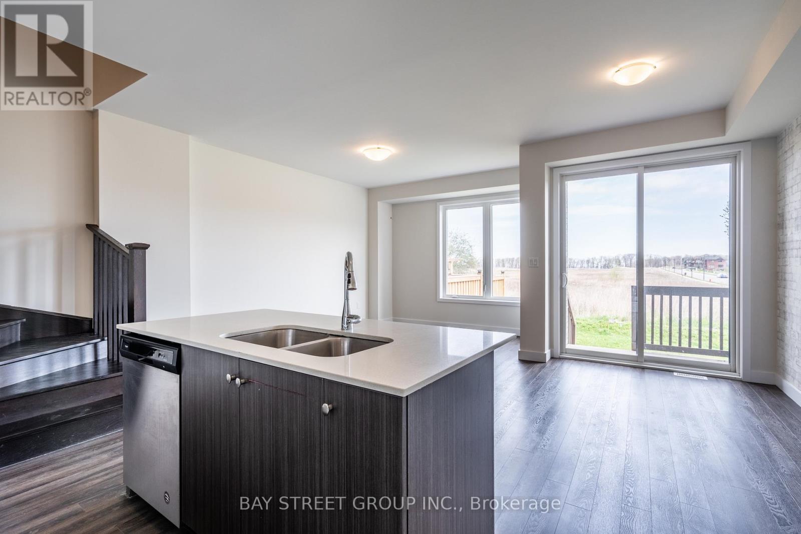 6 Bedrock Drive, Hamilton (Stoney Creek), Ontario  L8J 0K6 - Photo 11 - X12631996