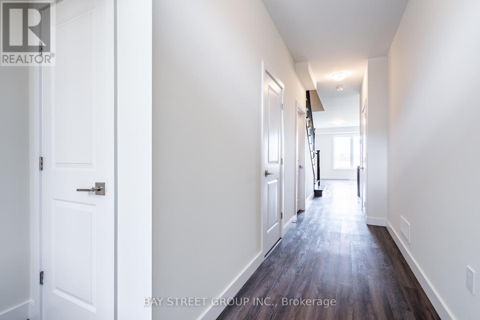 6 Bedrock Drive, Hamilton (Stoney Creek), Ontario  L8J 0K6 - Photo 5 - X12631996