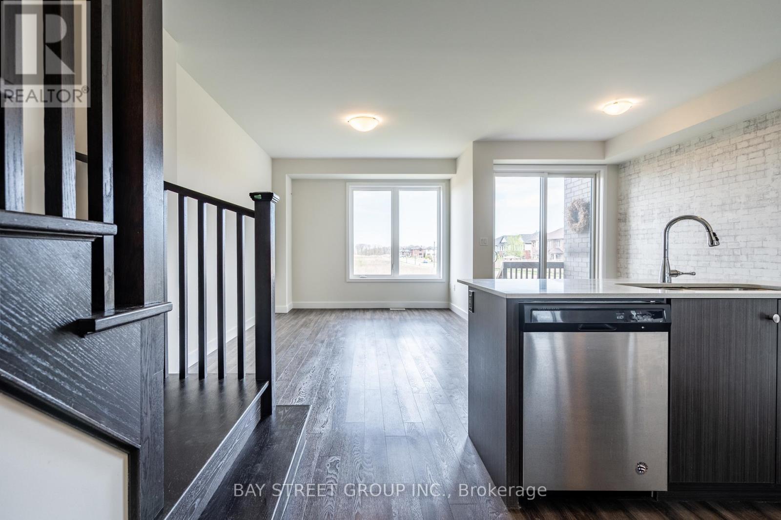 6 Bedrock Drive, Hamilton (Stoney Creek), Ontario  L8J 0K6 - Photo 7 - X12631996