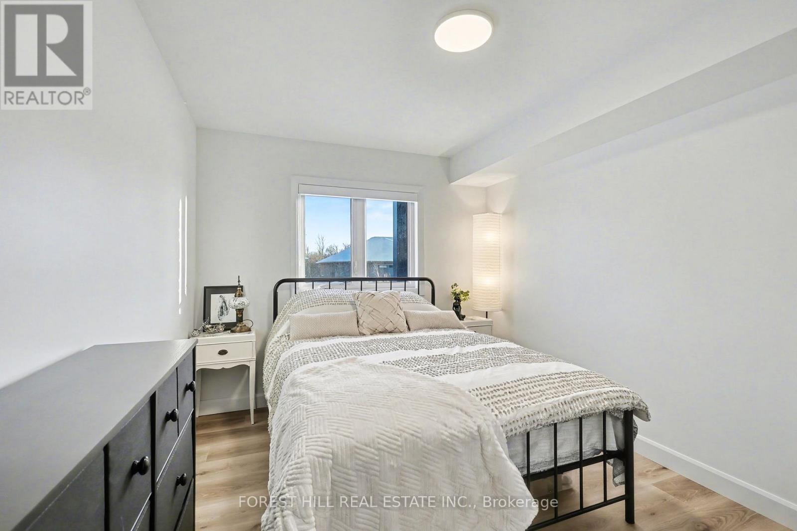 112 - 20 Hillside Meadow Drive, Quinte West, Ontario K8V 0J7 - Photo 8 - X12632006