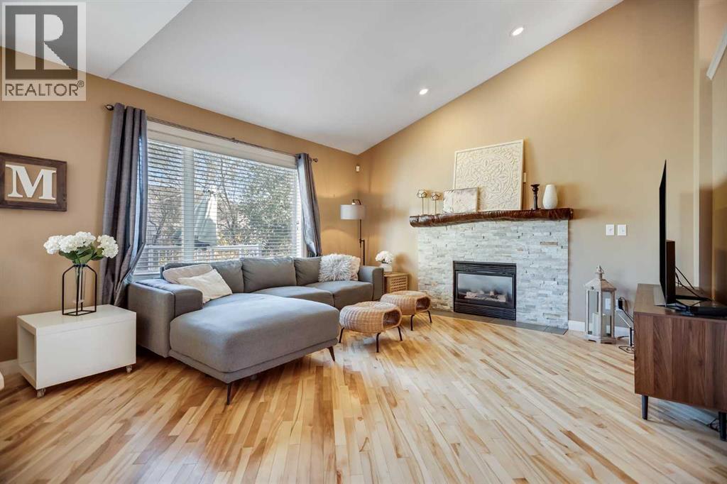 113 Somerside Green Sw, Calgary, Alberta  T2Y 3G6 - Photo 7 - A2274710