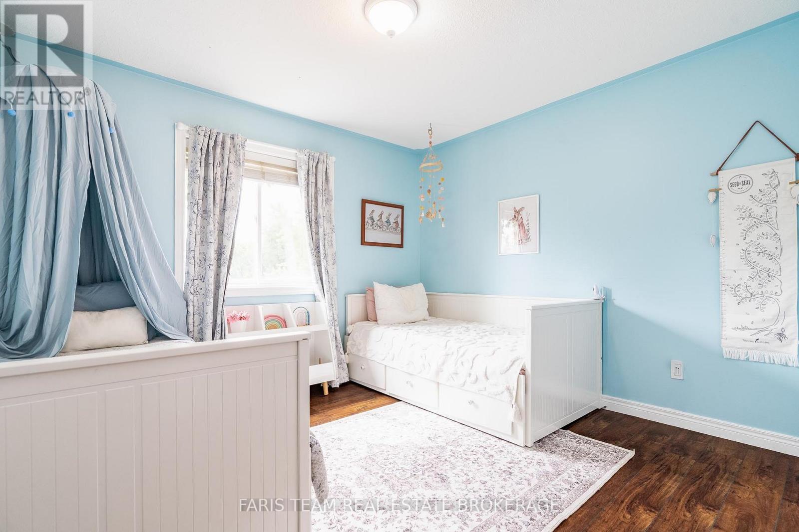 2 Evergreen Lane, Essa, Ontario  L0L 2N0 - Photo 22 - N12434973