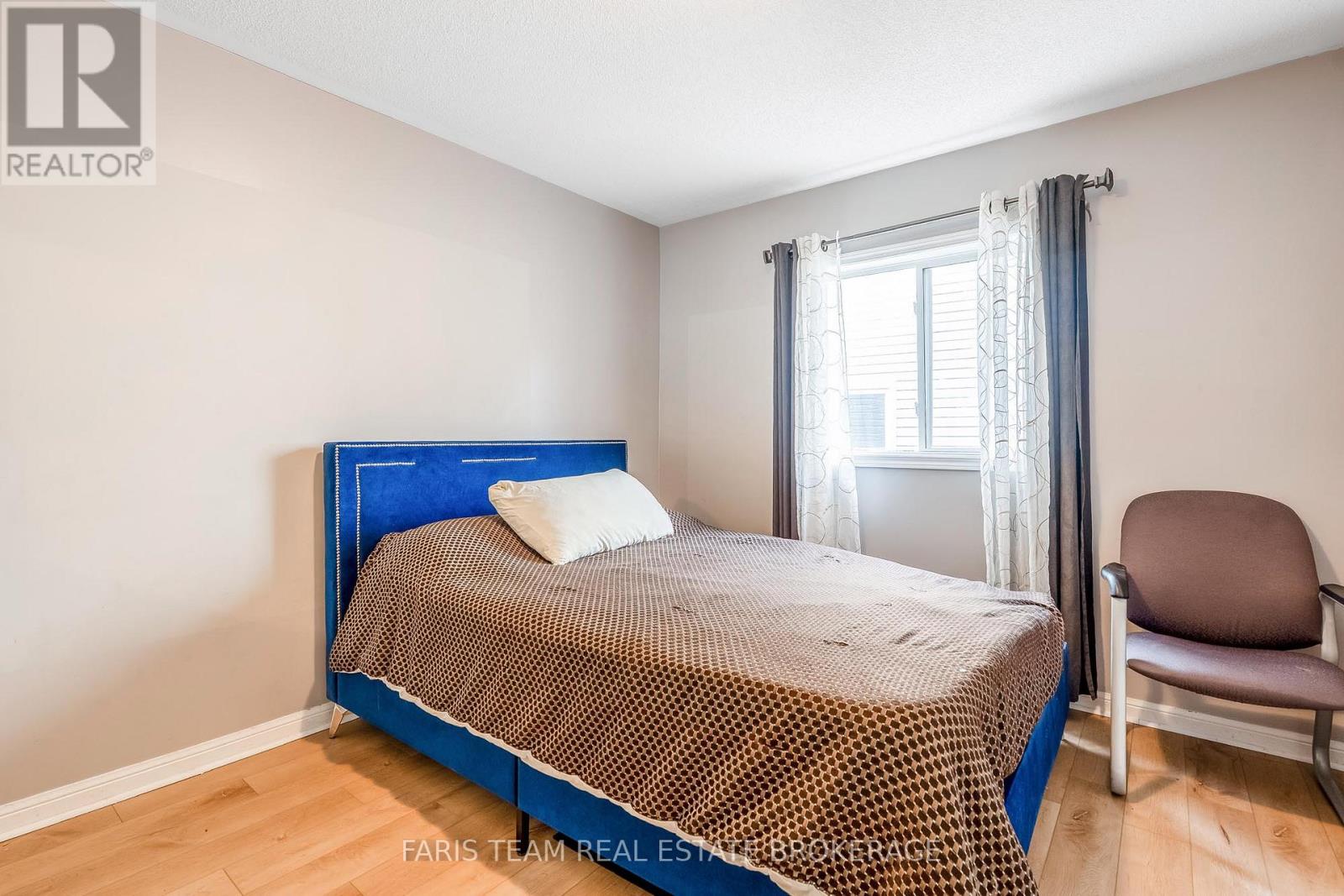 54 Stonemount Crescent, Essa (Angus), Ontario  L3W 0C5 - Photo 18 - N12547934