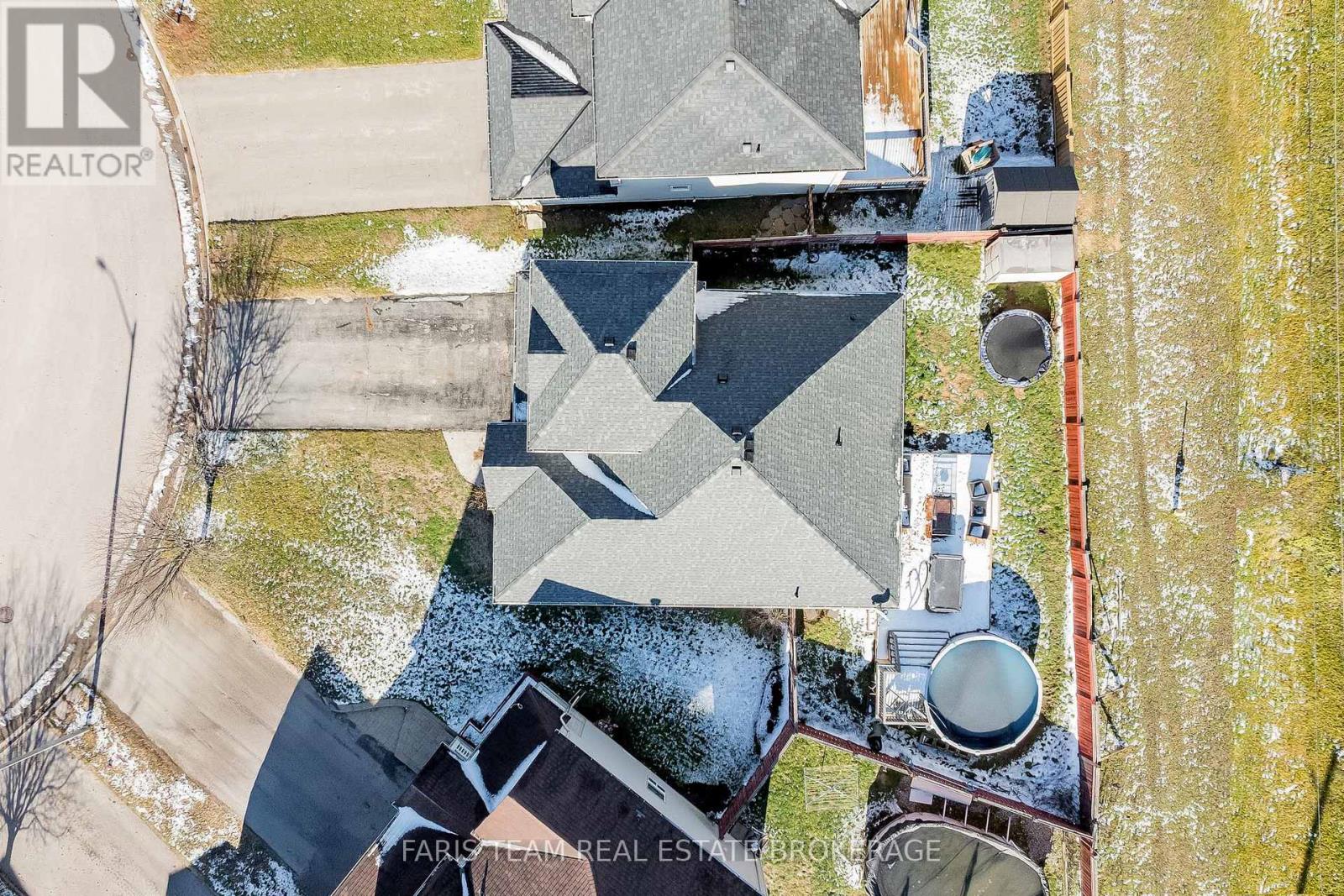 54 Stonemount Crescent, Essa (Angus), Ontario  L3W 0C5 - Photo 33 - N12547934