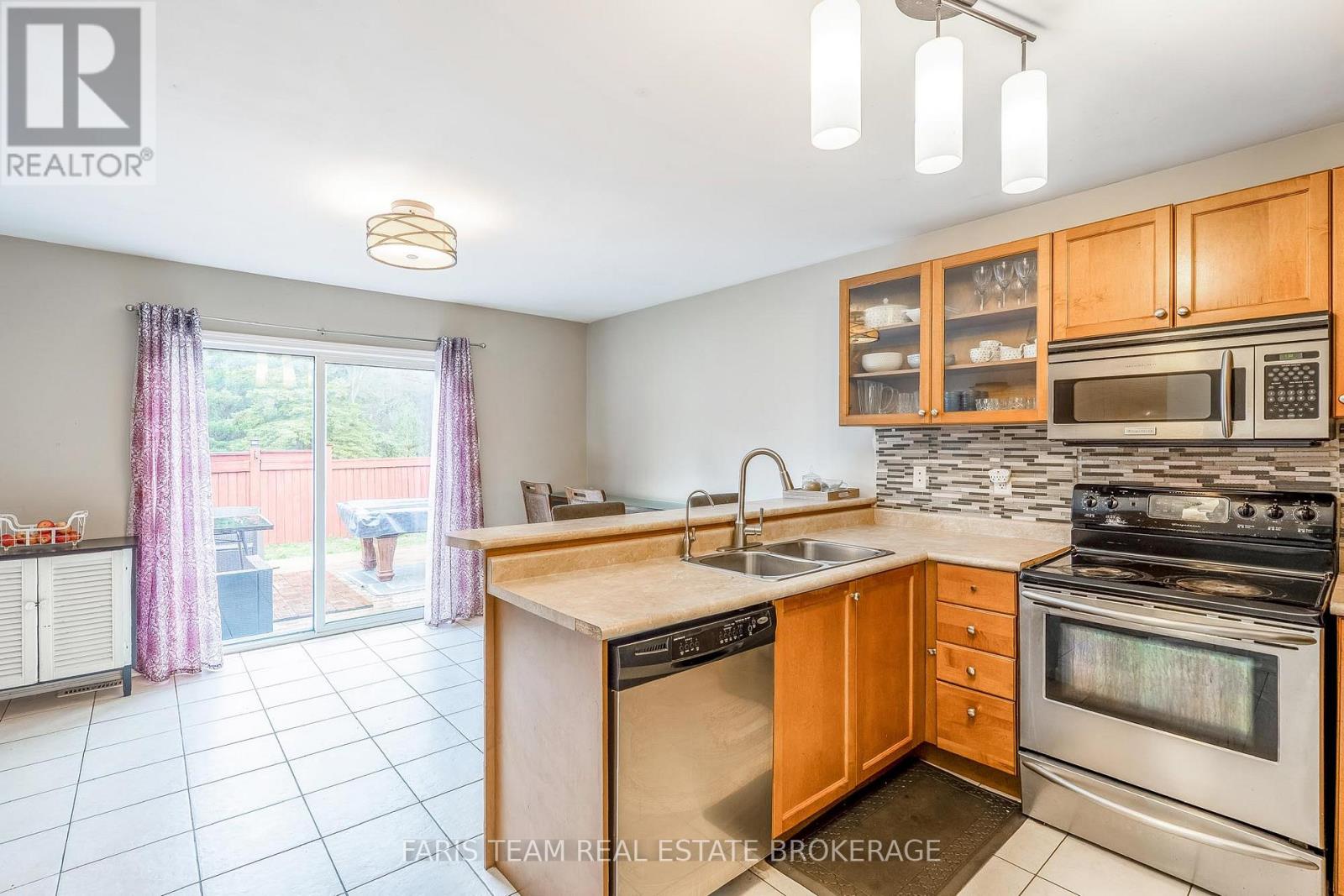 54 Stonemount Crescent, Essa (Angus), Ontario  L3W 0C5 - Photo 8 - N12547934