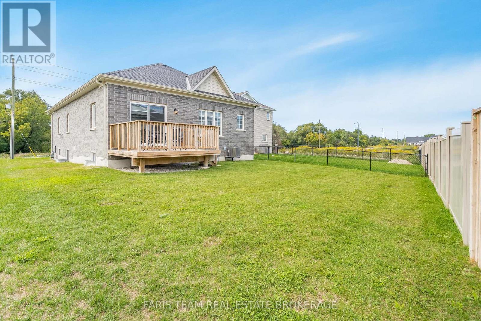 227 Mowat Street N, Clearview, Ontario  L0M 1S0 - Photo 35 - S12451248