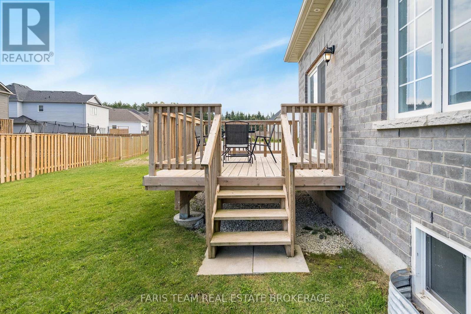 227 Mowat Street N, Clearview, Ontario  L0M 1S0 - Photo 31 - S12451248