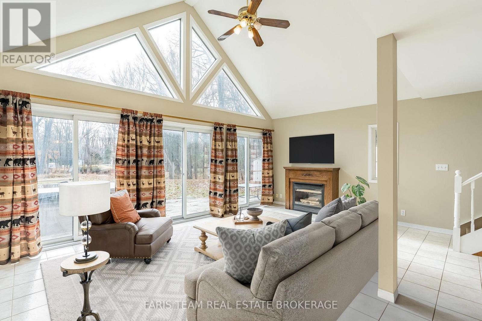 7516 Island Crescent, Ramara, Ontario  L0K 2B0 - Photo 12 - S12574144