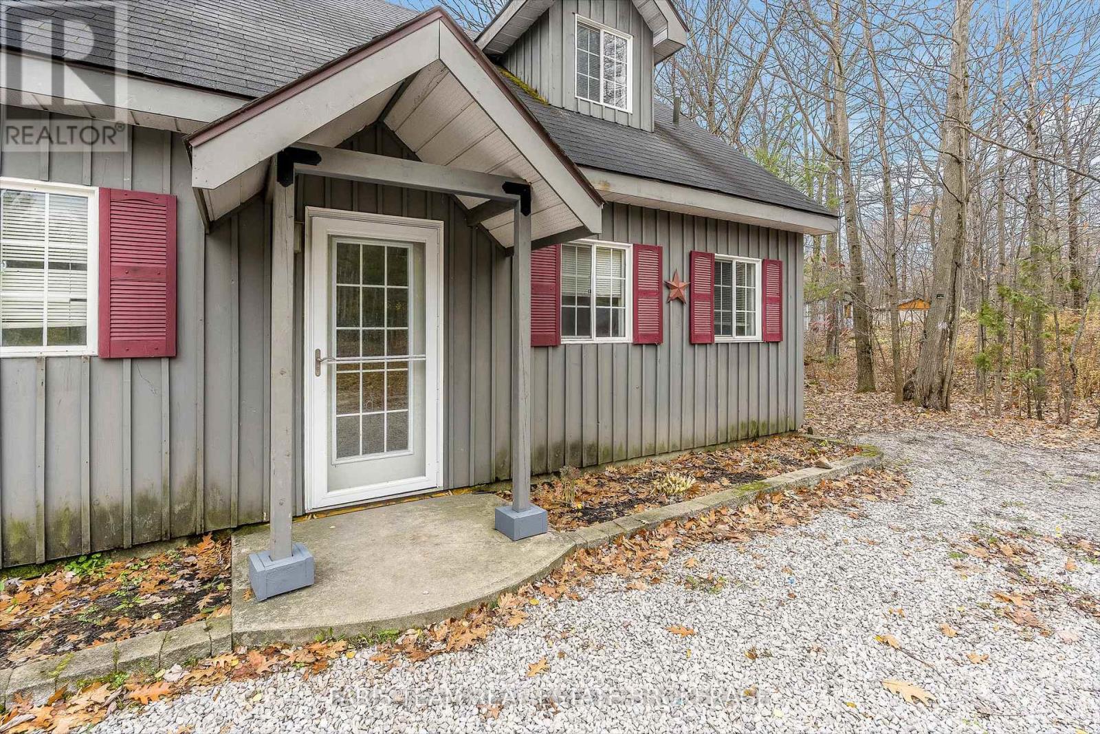 7516 Island Crescent, Ramara, Ontario  L0K 2B0 - Photo 4 - S12574144