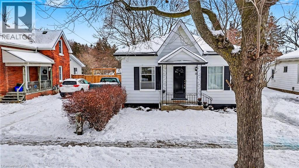 11 Wells Avenue, Brantford, Ontario  N3R 4J3 - Photo 4 - 40793809