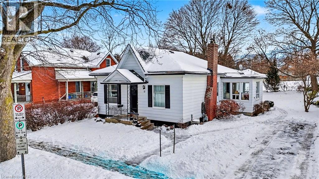 11 Wells Avenue, Brantford, Ontario  N3R 4J3 - Photo 5 - 40793809
