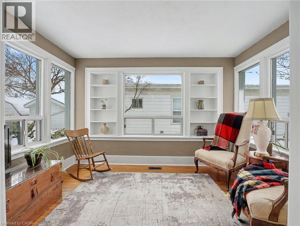 11 Wells Avenue, Brantford, Ontario  N3R 4J3 - Photo 7 - 40793809