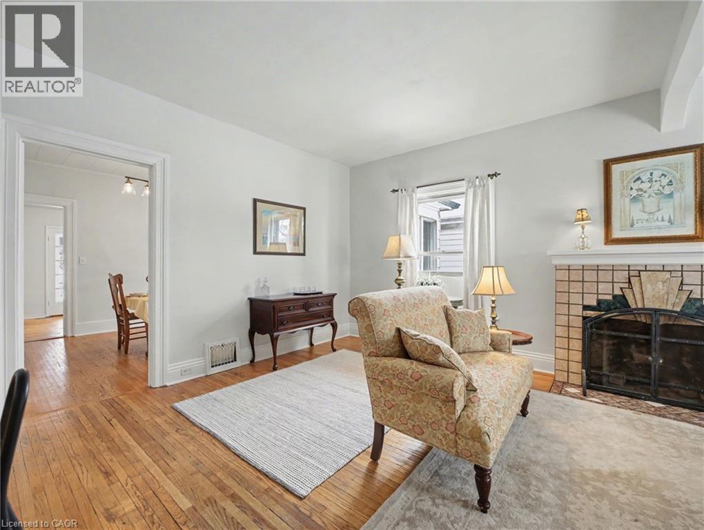 11 Wells Avenue, Brantford, Ontario  N3R 4J3 - Photo 9 - 40793809