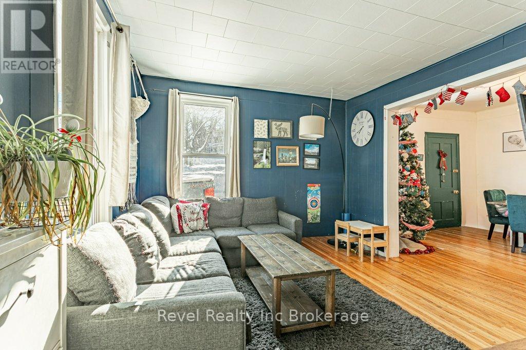 226 Oxford Street, Ingersoll (Ingersoll - South), Ontario  N5C 2V9 - Photo 10 - X12632064