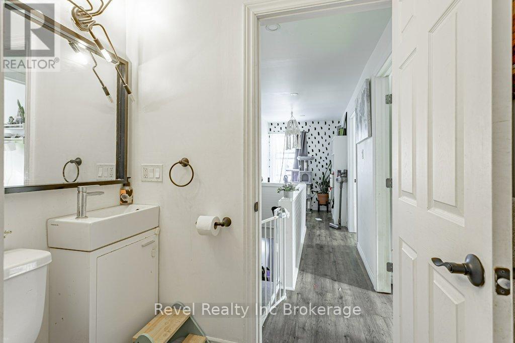 226 Oxford Street, Ingersoll (Ingersoll - South), Ontario  N5C 2V9 - Photo 21 - X12632064