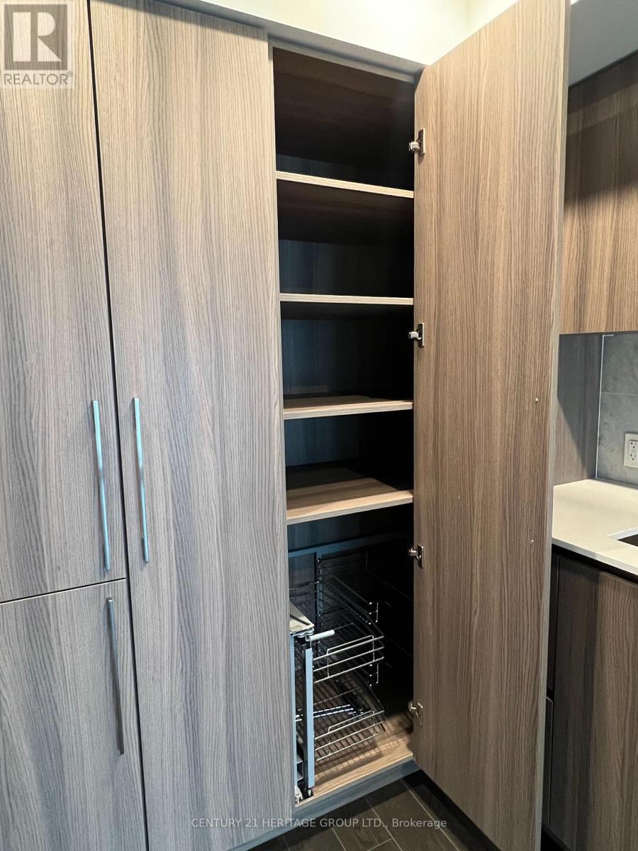 2210 - 19 Bathurst Street, Toronto, Ontario  M5V 2P1 - Photo 11 - C12632052