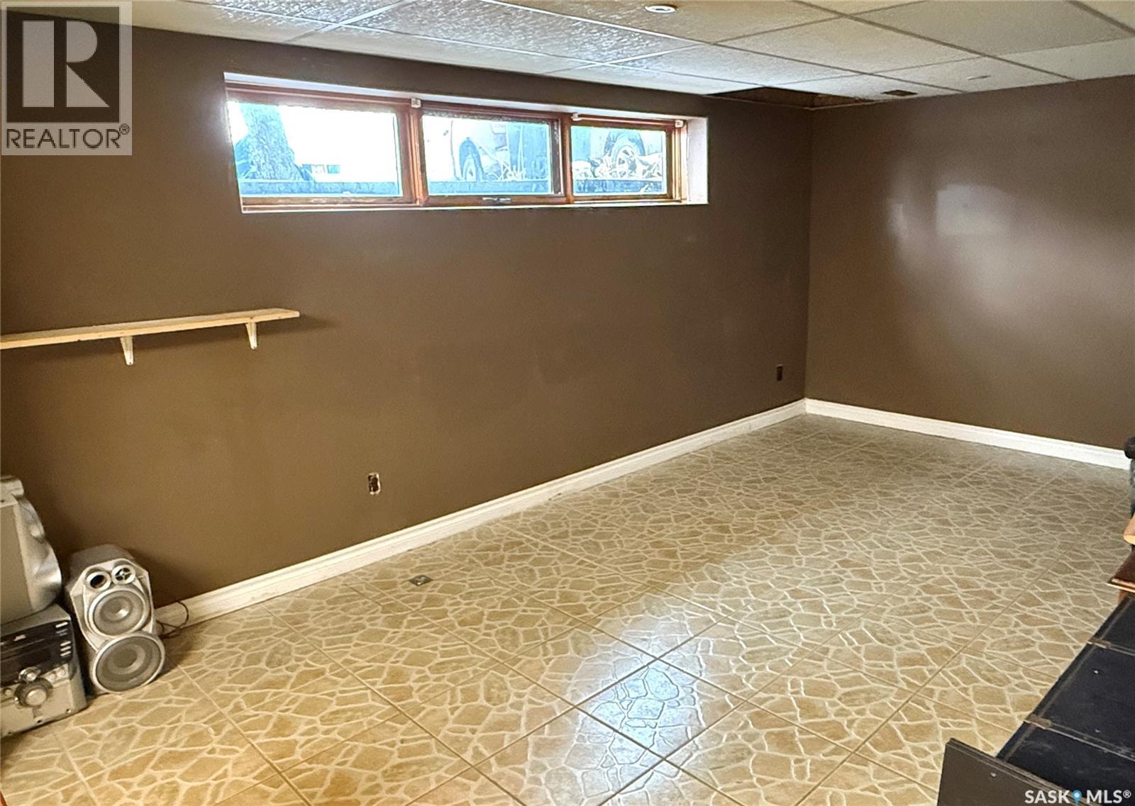 2472 Ross Crescent, North Battleford, Saskatchewan  S9A 3R3 - Photo 19 - SK021101