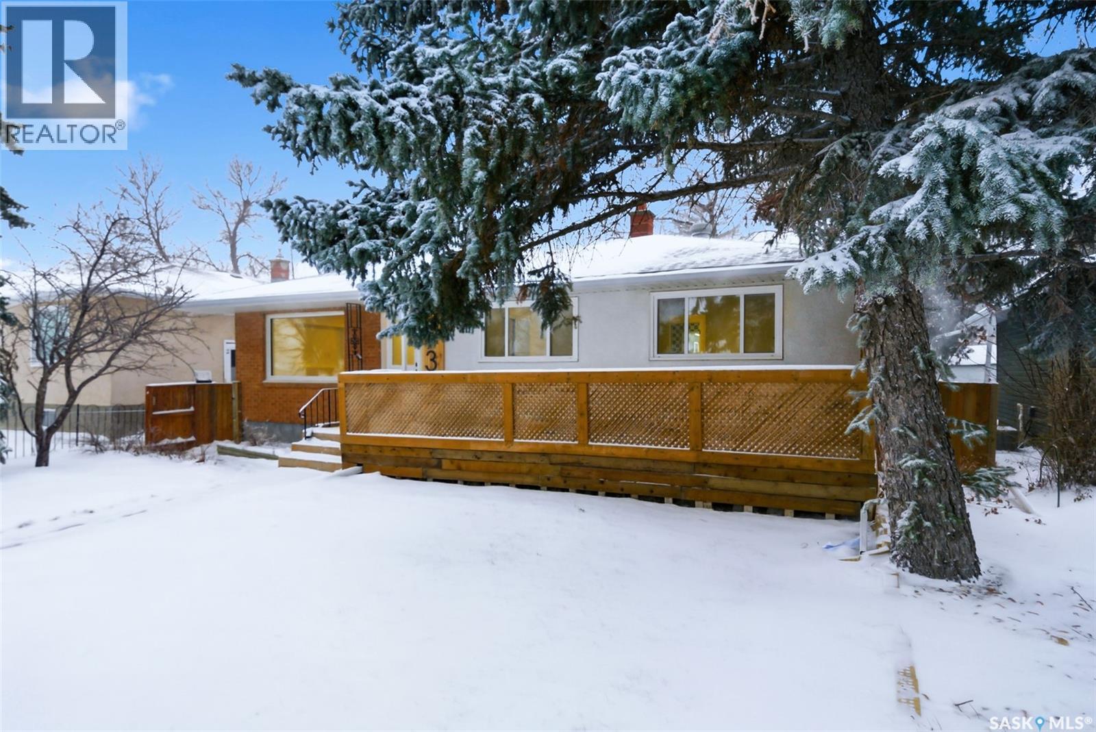 732 Empress Street, Regina, Saskatchewan  S4T 5C8 - Photo 2 - SK025506