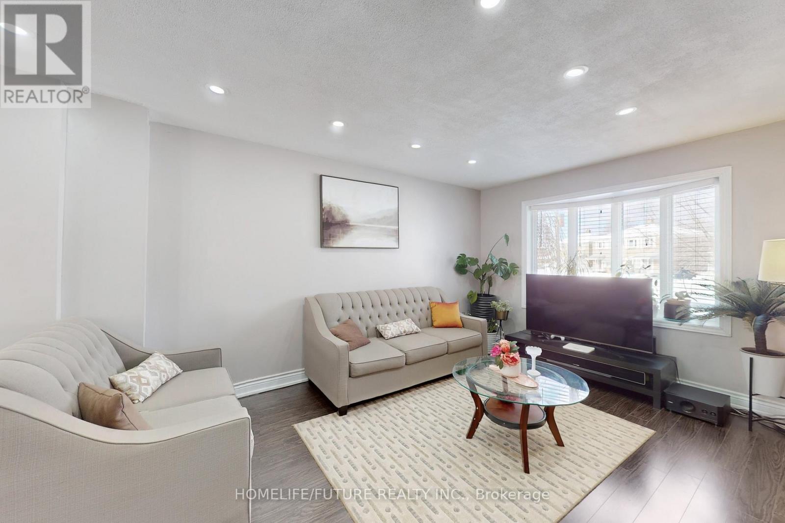 17 Medway Crescent, Toronto, Ontario  M1P 3T7 - Photo 11 - E12632072