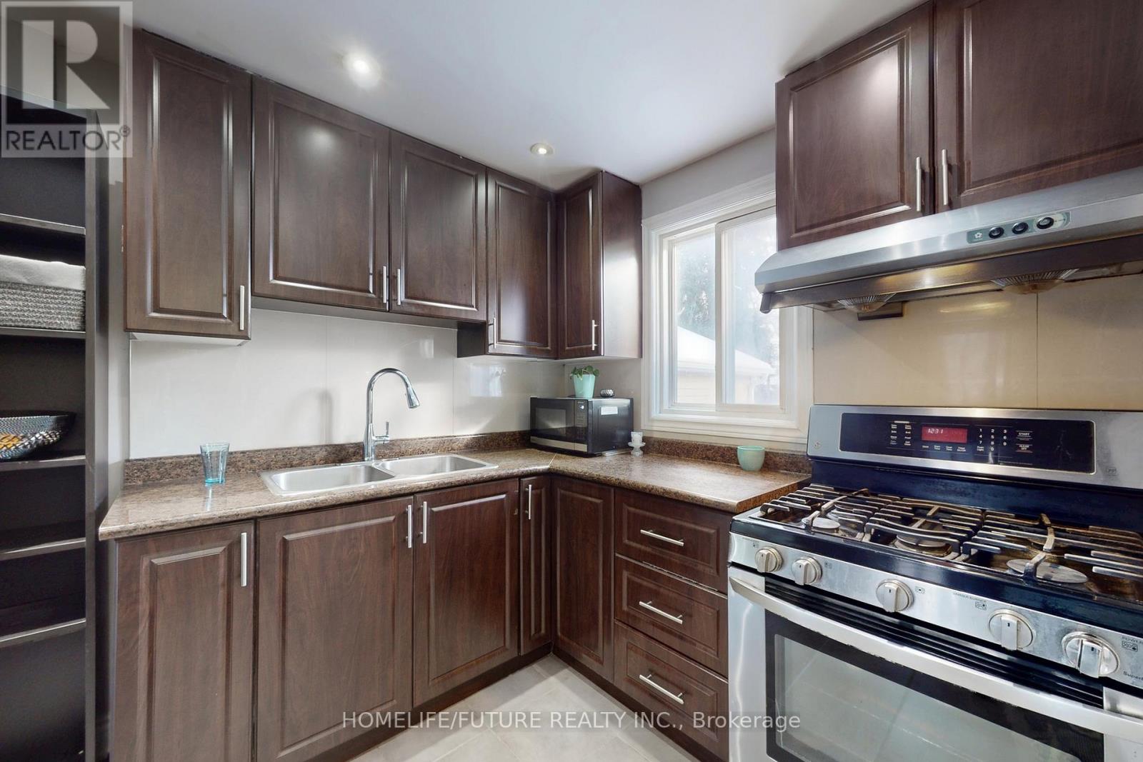 17 Medway Crescent, Toronto, Ontario  M1P 3T7 - Photo 14 - E12632072