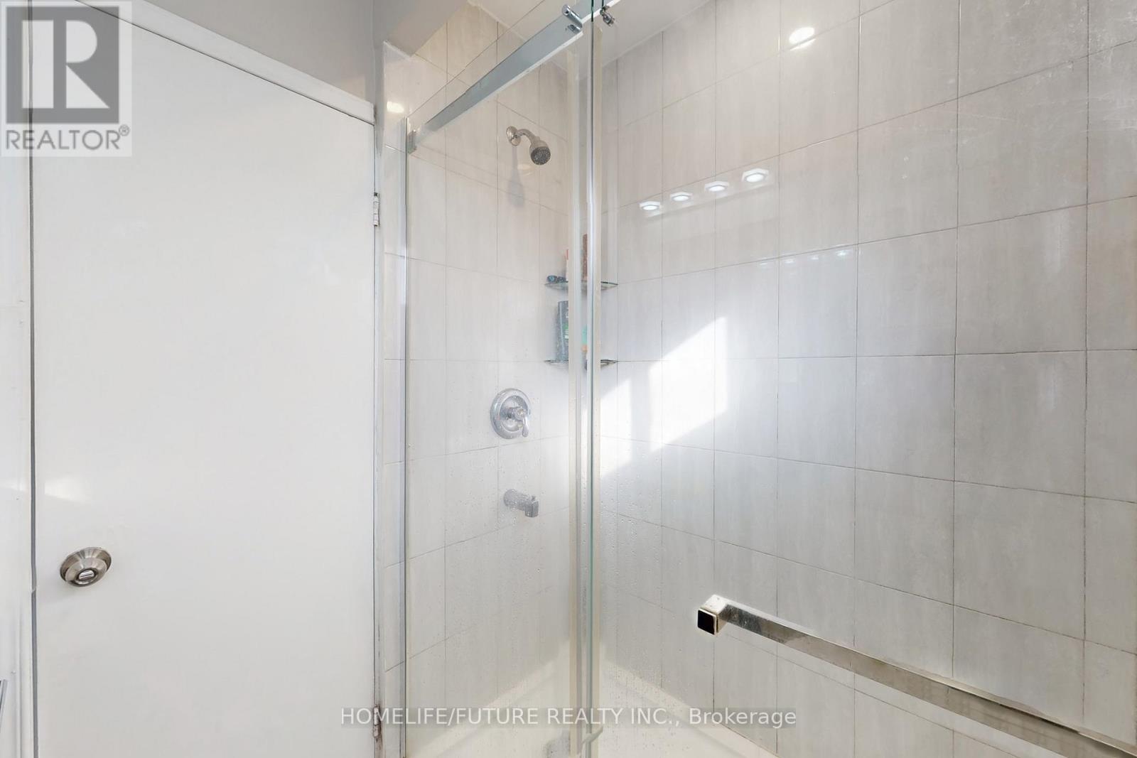 17 Medway Crescent, Toronto, Ontario  M1P 3T7 - Photo 34 - E12632072