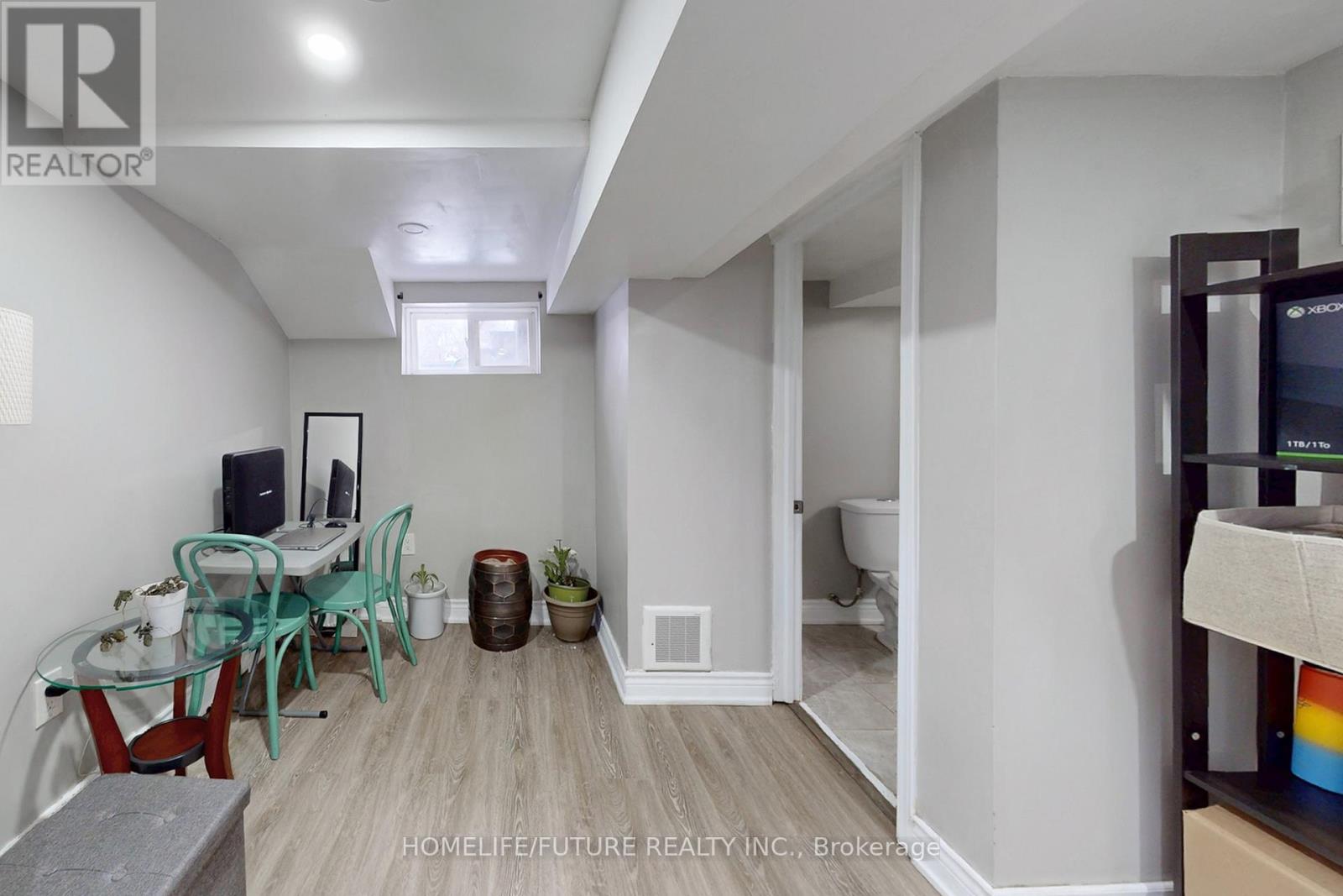 17 Medway Crescent, Toronto, Ontario  M1P 3T7 - Photo 37 - E12632072