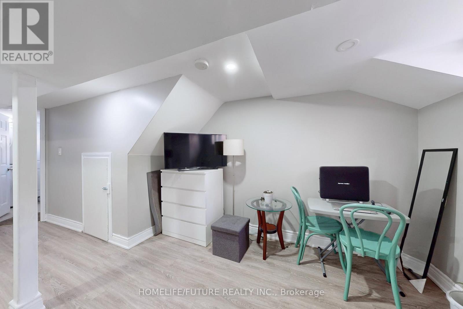 17 Medway Crescent, Toronto, Ontario  M1P 3T7 - Photo 38 - E12632072