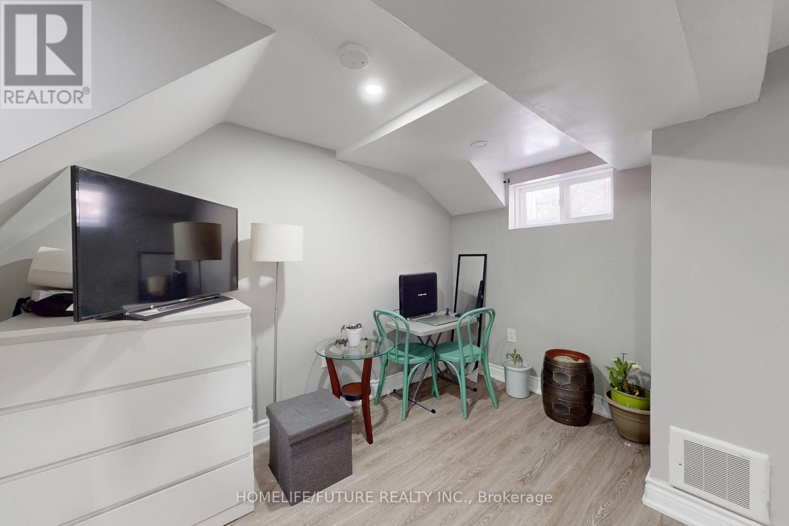 17 Medway Crescent, Toronto, Ontario  M1P 3T7 - Photo 40 - E12632072