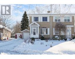 17 MEDWAY CRESCENT, Toronto, Ontario