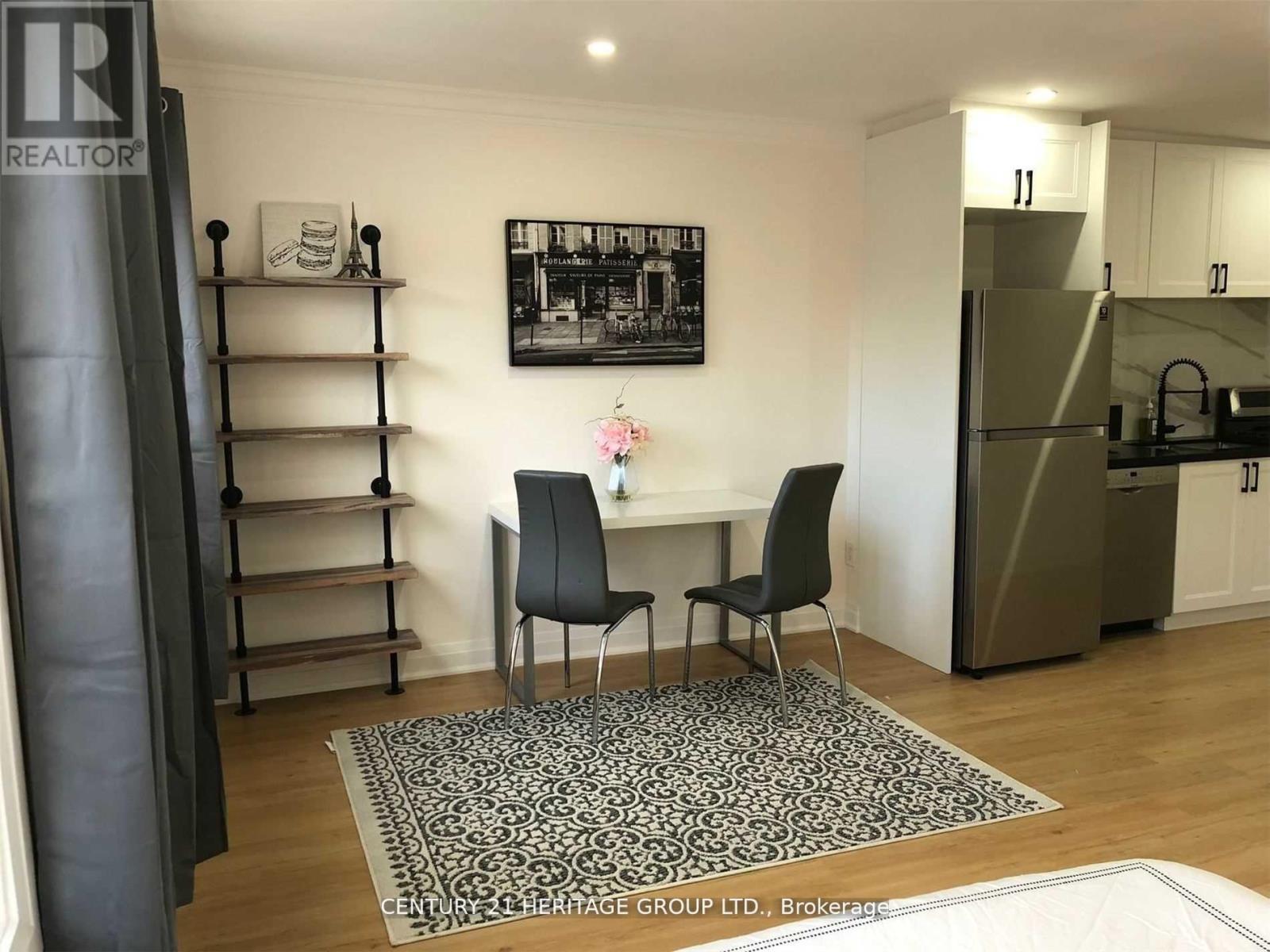 1 - 1710 Danforth Avenue, Toronto (Danforth), Ontario  M4C 1H8 - Photo 3 - E12632074