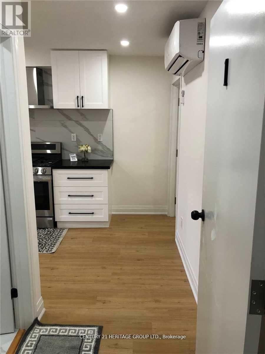 1 - 1710 Danforth Avenue, Toronto (Danforth), Ontario  M4C 1H8 - Photo 4 - E12632074