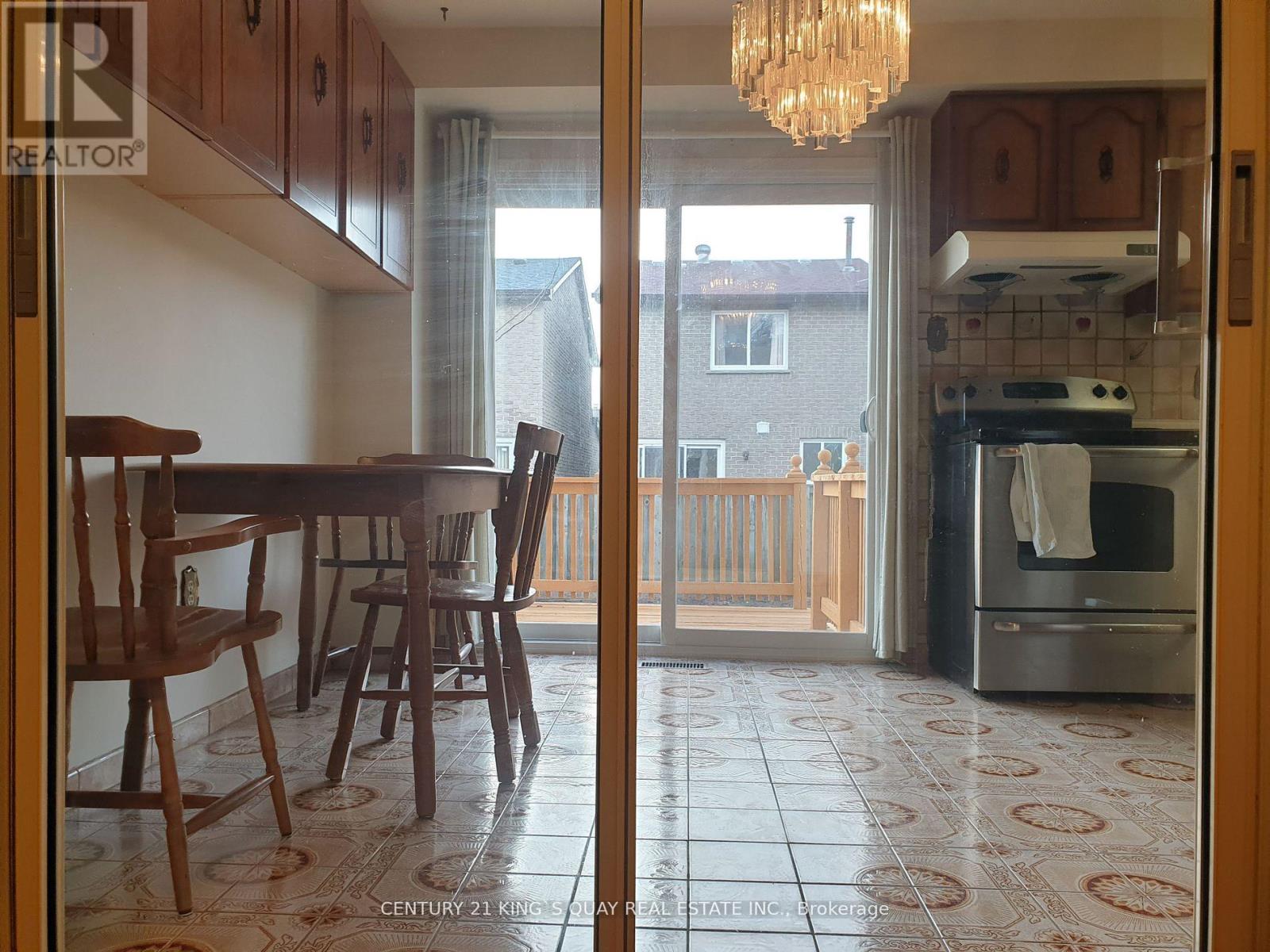 Ul - 90 Appleby Crescent, Markham, Ontario  L3R 4L2 - Photo 7 - N12596592