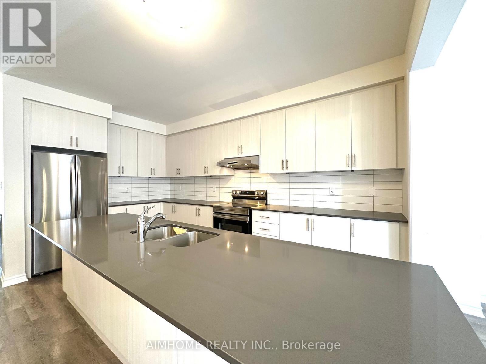 21 Viola St. Street, East Gwillimbury, Ontario  L9N 0T6 - Photo 6 - N12628790